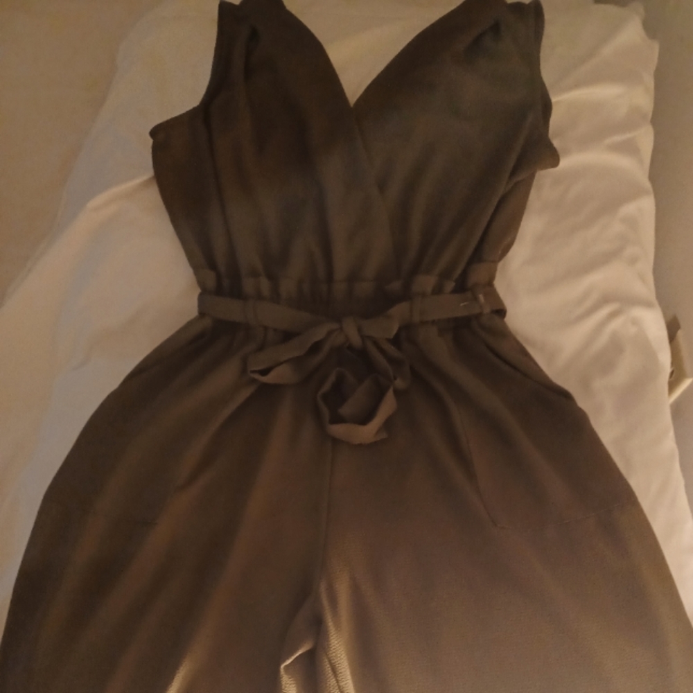 Cut side slit jumper olive green